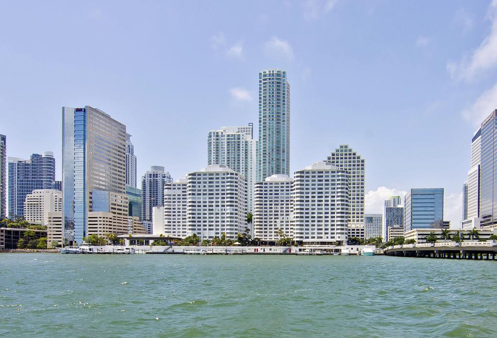 Four Ambassadors Apartments מיאמי מראה חיצוני תמונה